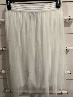 Metro Wear White Pearl-Embellished Midi Skirt